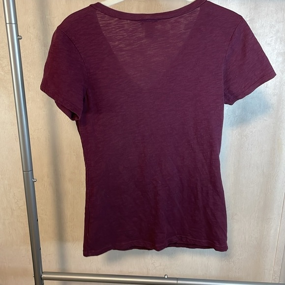 Cowgirl Hardware Purple‎ Vee Neck Sequins Winged Cross Fitted Medium Tee Shirt - Picture 5 of 6